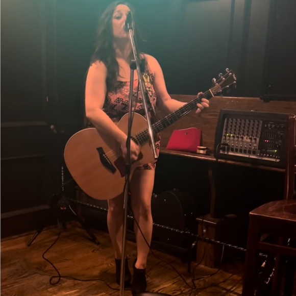 Meet your Posher, Rikki! - Picture 2 of 11